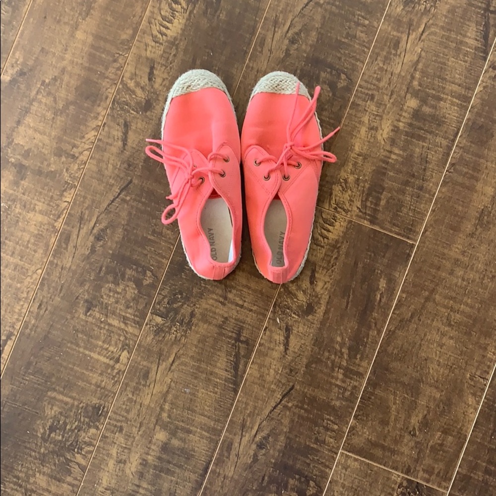 Pink shoes
